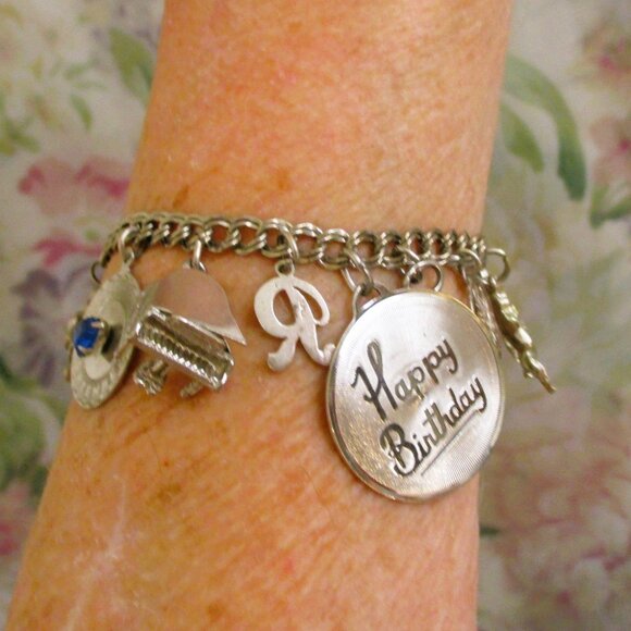 Vintage STERLING SILVER Charm Bracelet: 12 Figural 925 Charms on Curb Chain - Picture 2 of 16